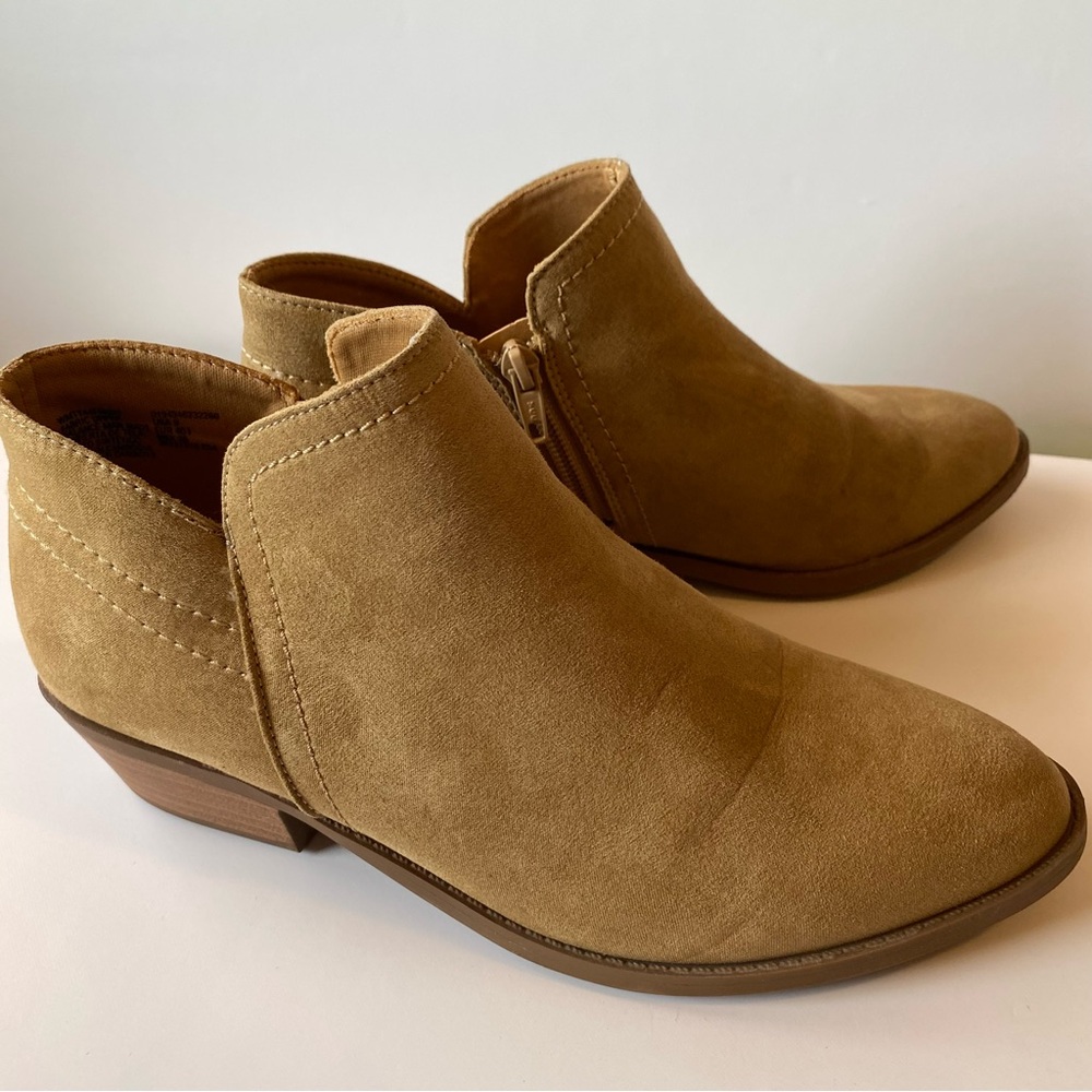 Women's Faux Suede Ankle Boots - SIZE 9 - Time and Tru, side zip